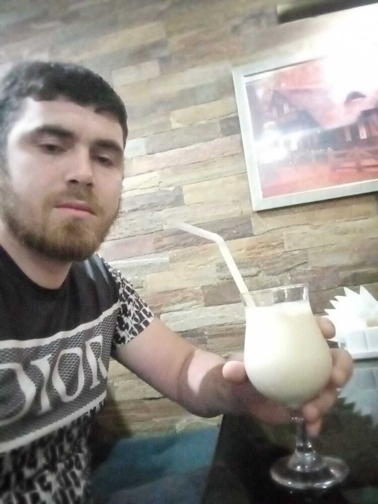  38647813  , 28 ,    