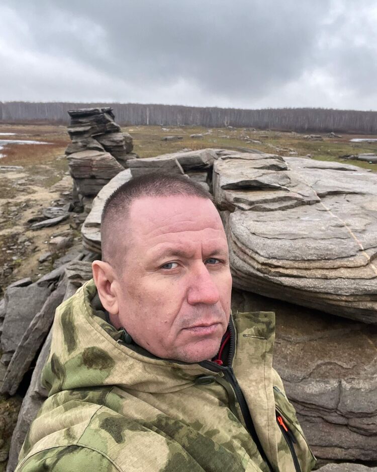  41352443  , 57 ,    