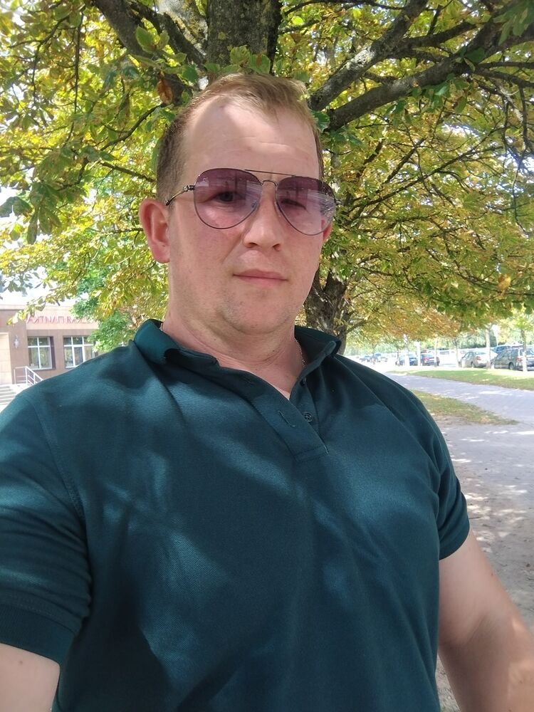  53353453  Denis, 37 ,    