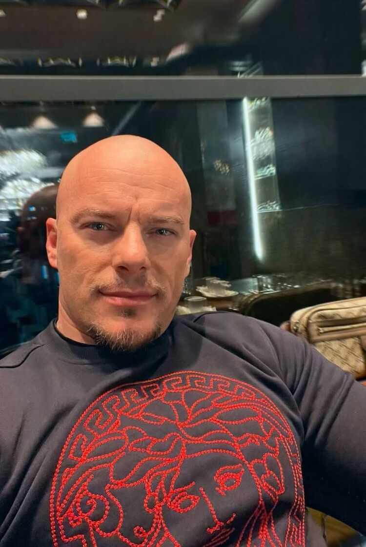  52958553  , 38 ,    