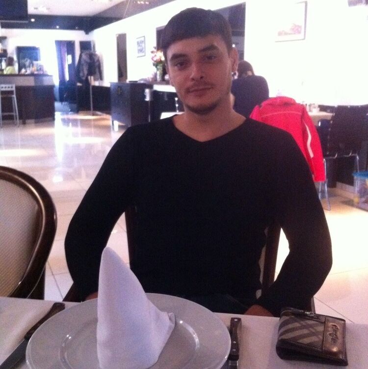 ���� 9587833 ������� PETR, 39 ���, ���� ���������� � ��������