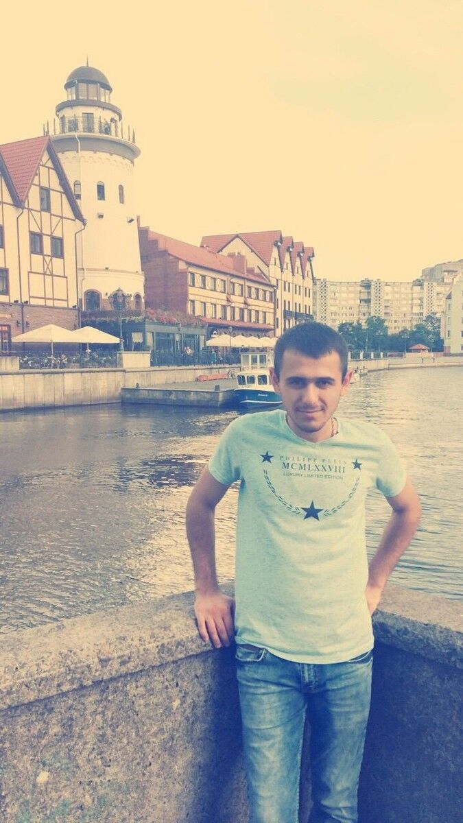  ,   Andranik, 29 ,  