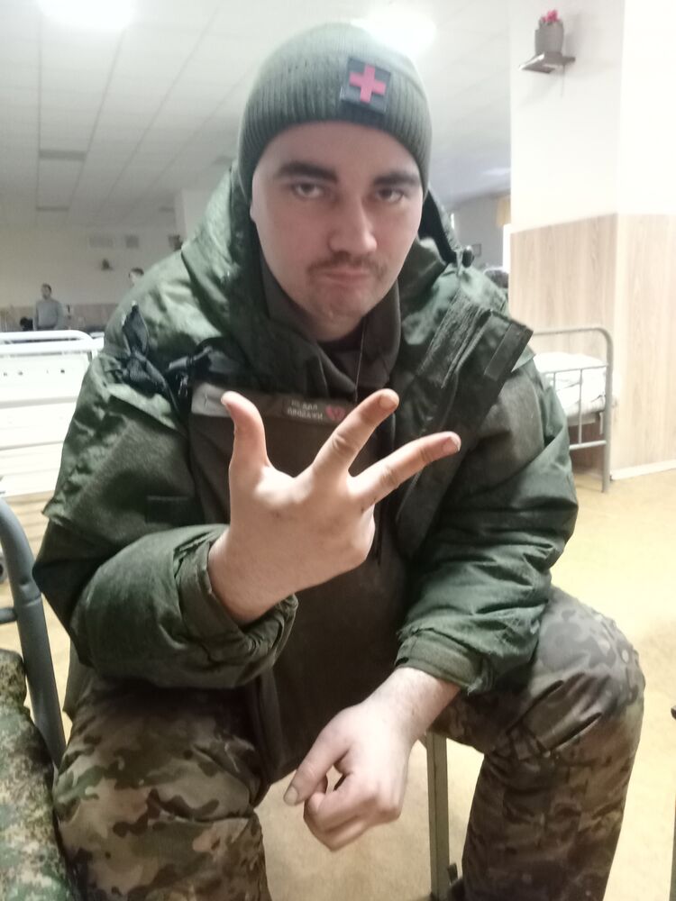  49145993  Andrey, 25 ,    