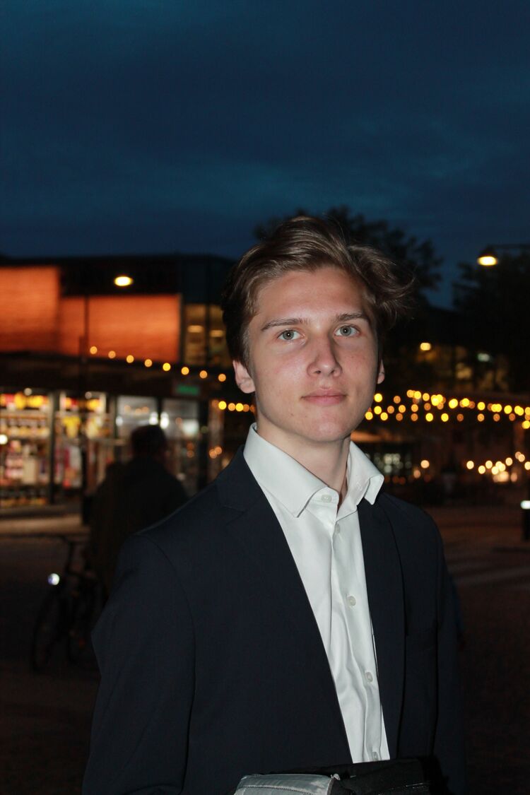  45656903  Kirill, 19 ,    Lund