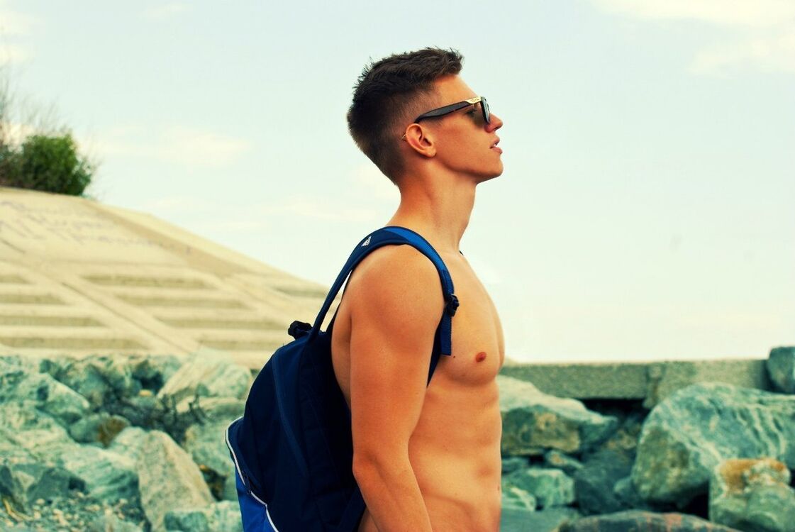  8496663  Leva Leva, 31 ,    