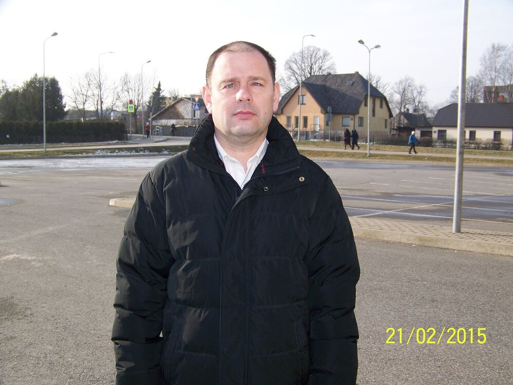  ,   Andrej, 52 ,     , c 