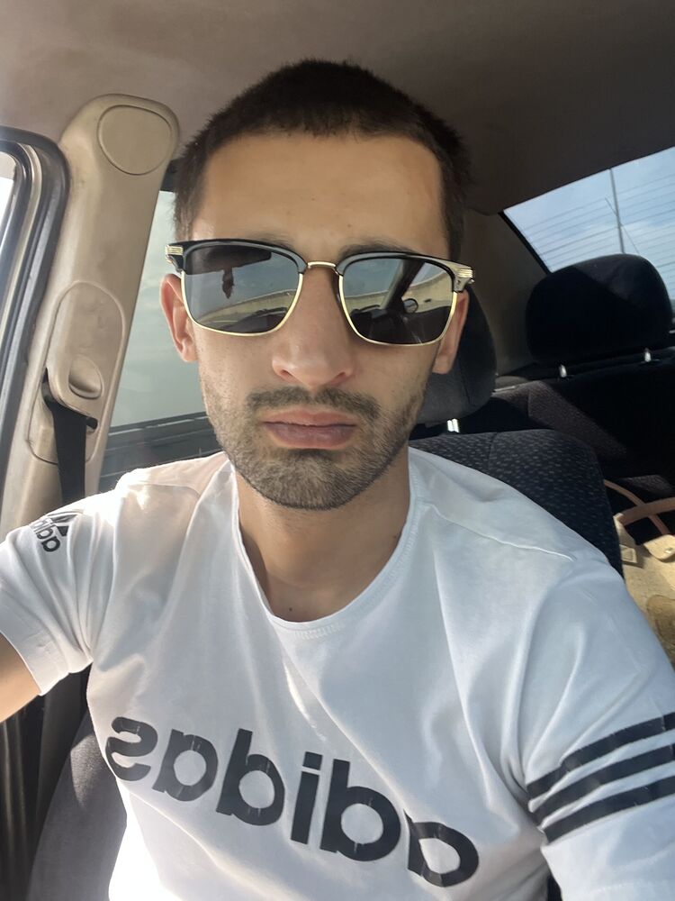  46204333  Lasha Giorgi, 27 ,    