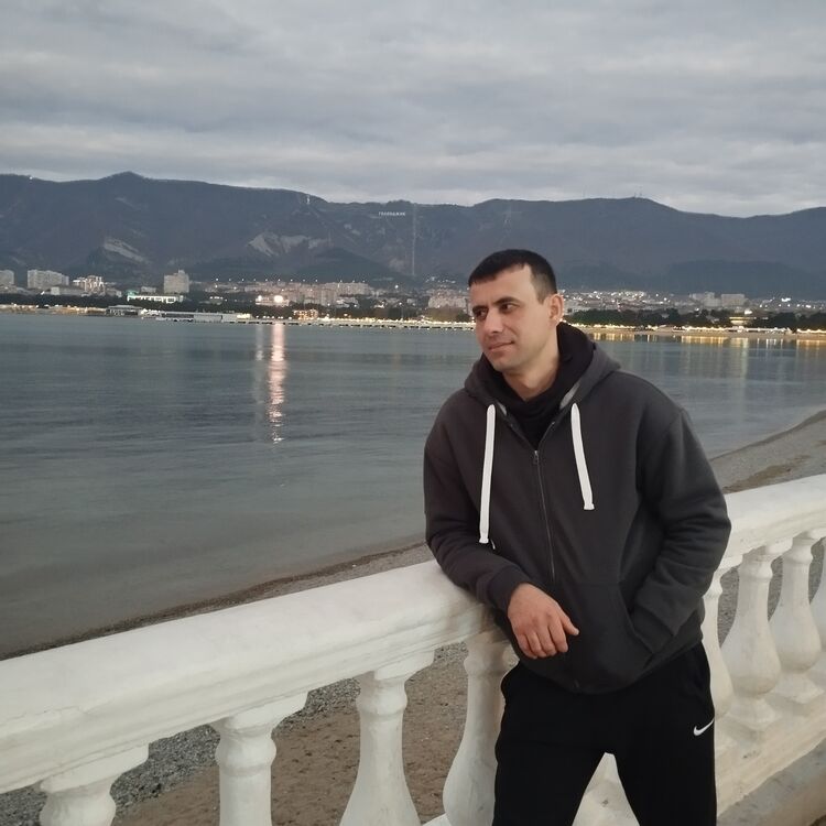  ,   Akmal, 37 ,   ,   