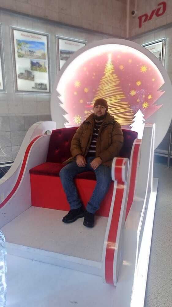  31318563  Halid, 39 ,    