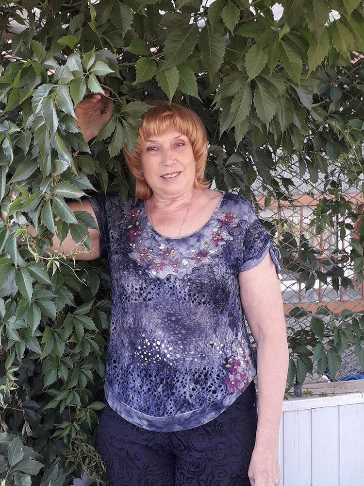  17381913  Nina, 66 ,    