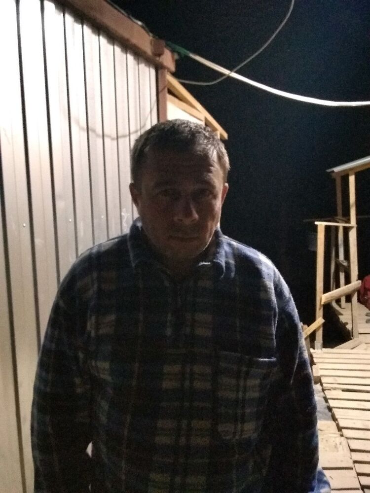  18522103  , 46 ,    