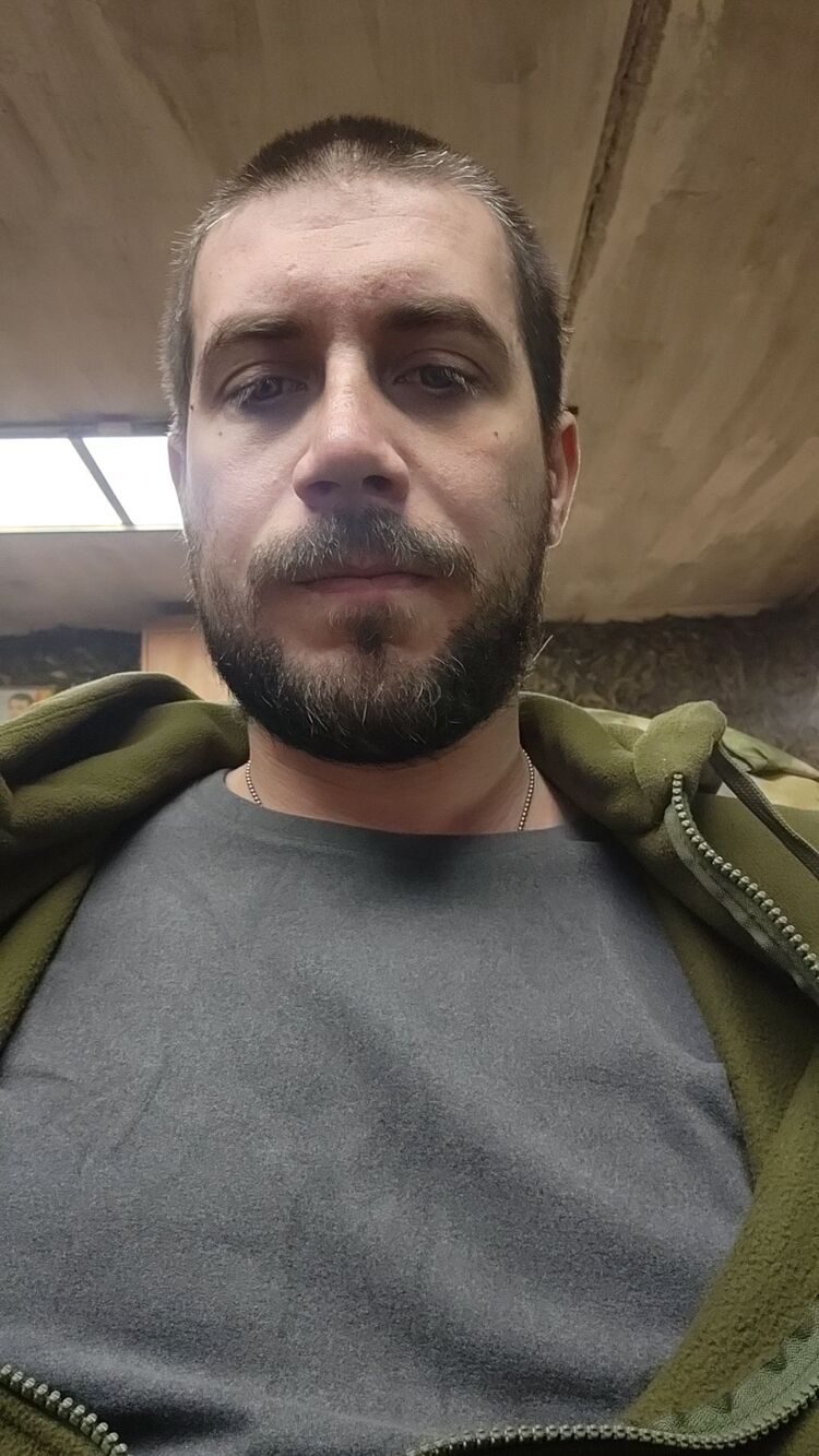  49758783  , 32 ,    