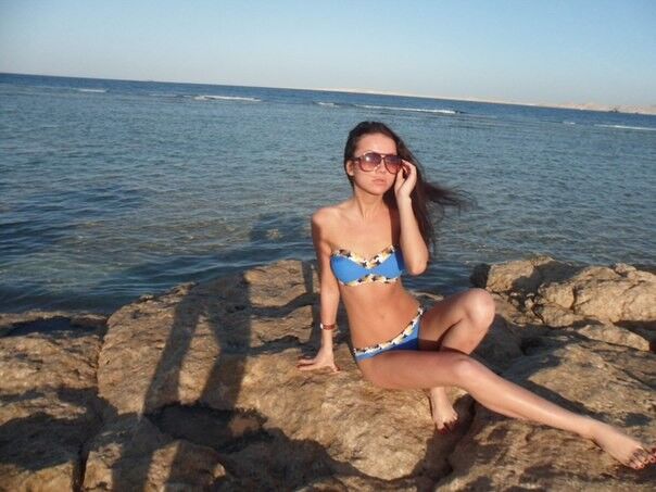  7085773  Dominika, 31 ,    