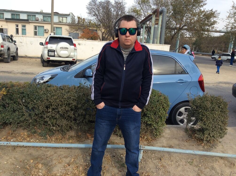  ,   Anton, 33 ,   ,   , c 