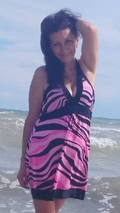  35456043  Nina, 58 ,    