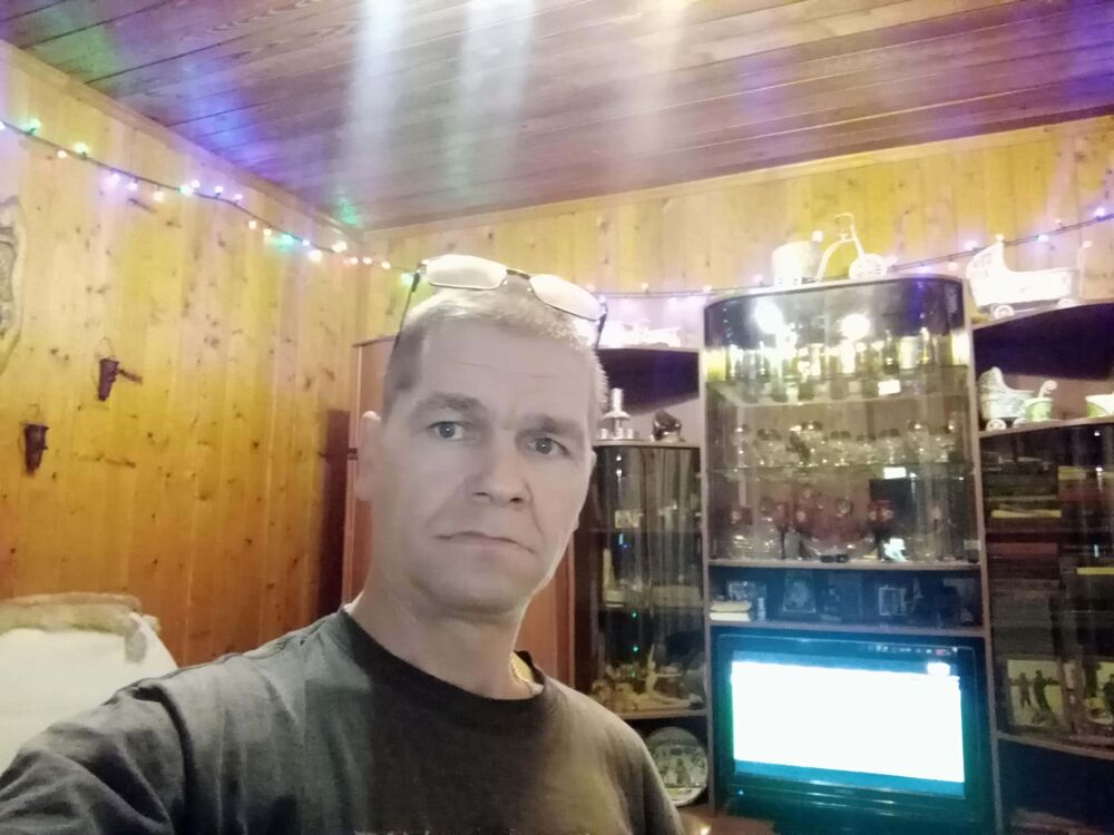  23959353  Sergei, 51 ,     