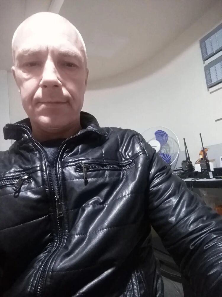  44548743  , 52 ,    