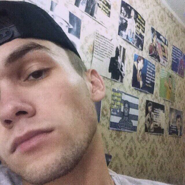  22223553  Max, 30 ,    -