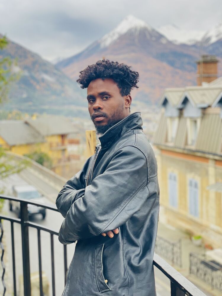 ���� 54929733 ����� Taj Al Din, 21 ���, ���� ���������� � Kraainem