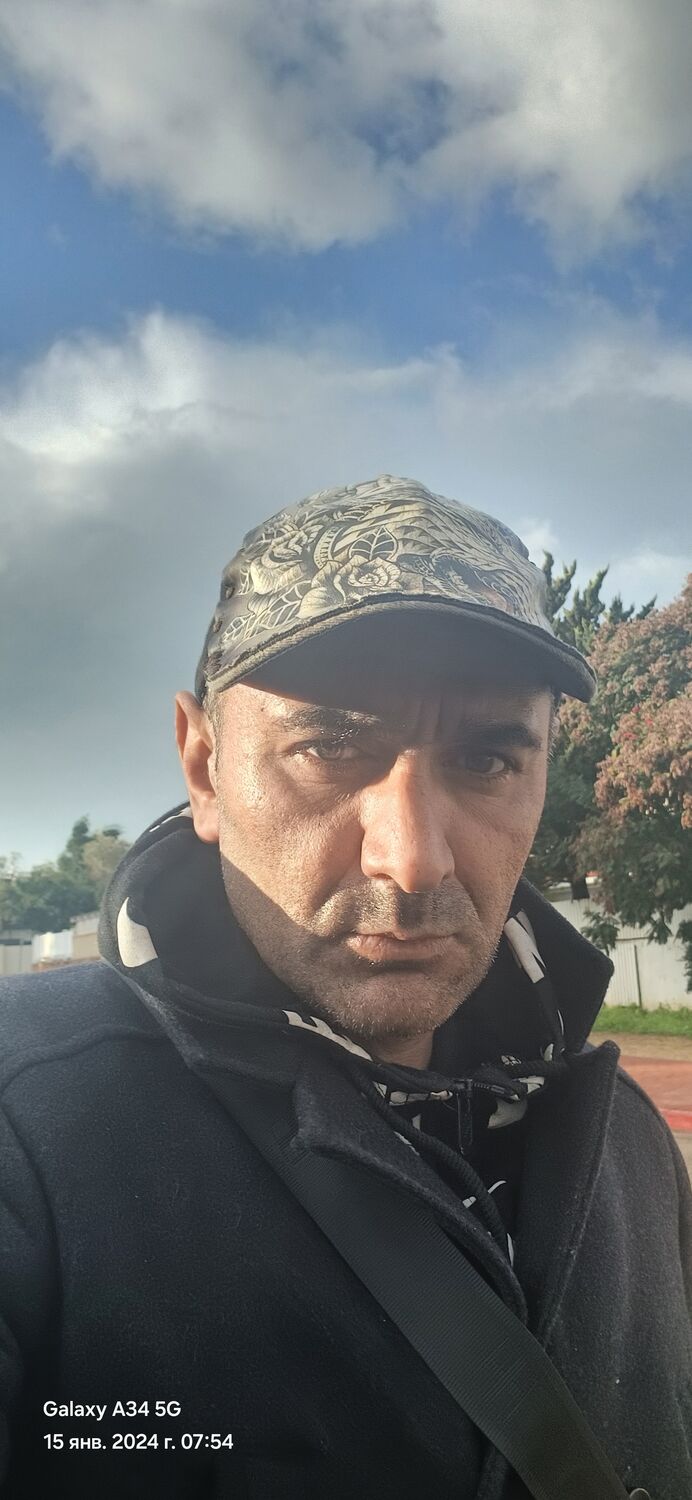  40676993  Shaul, 43 ,    Azor