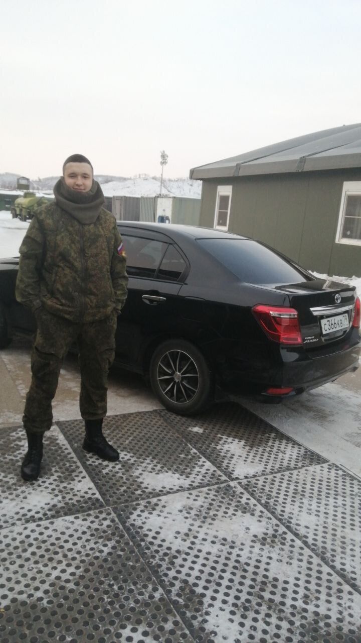  ,   Artyom, 25 ,   ,   