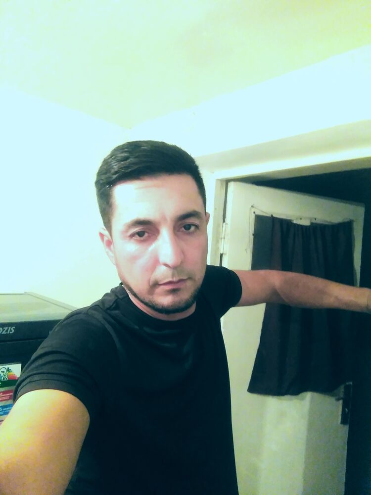  28428523  , 39 ,    