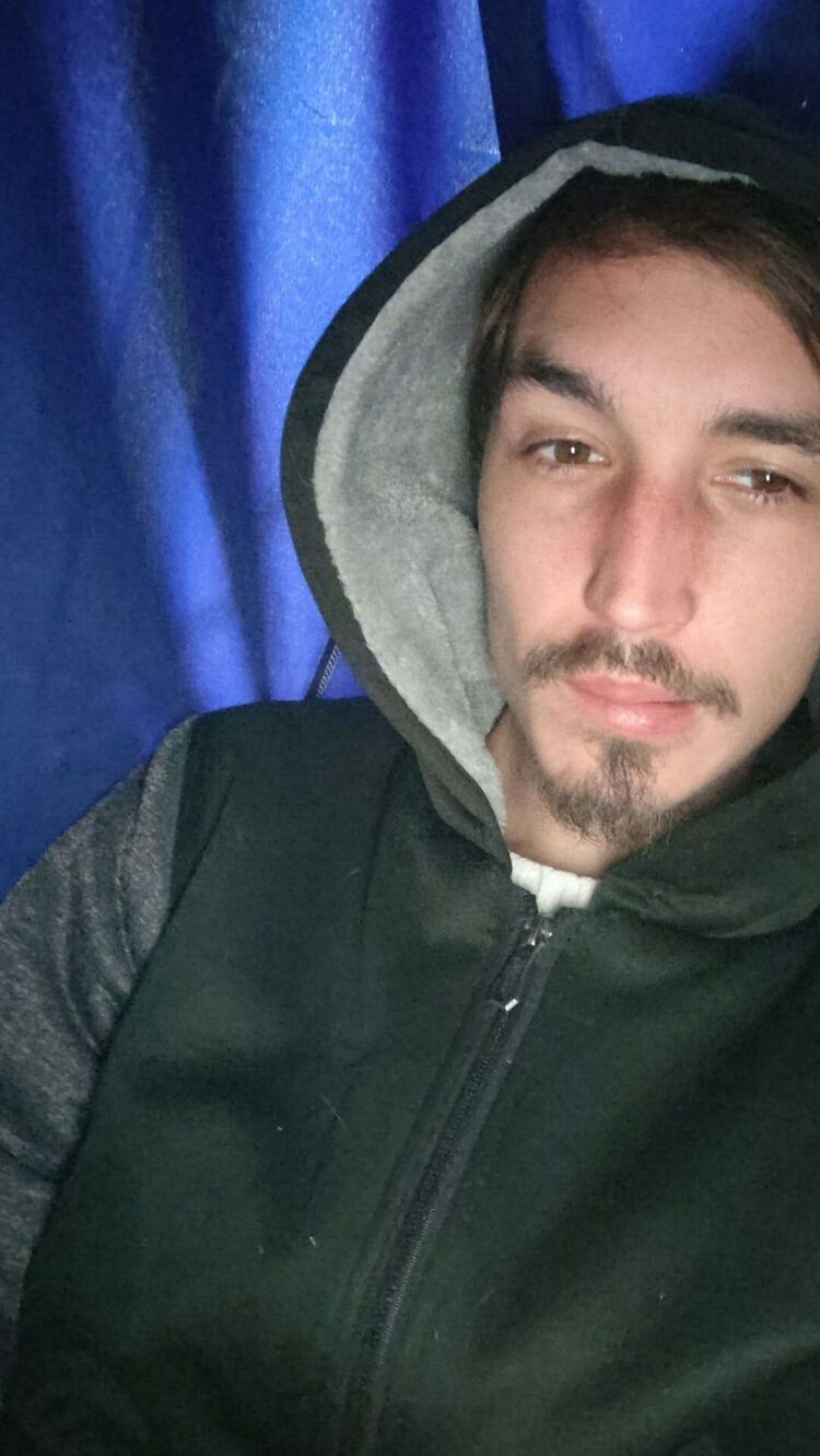  ,   Artur, 26 ,   ,   