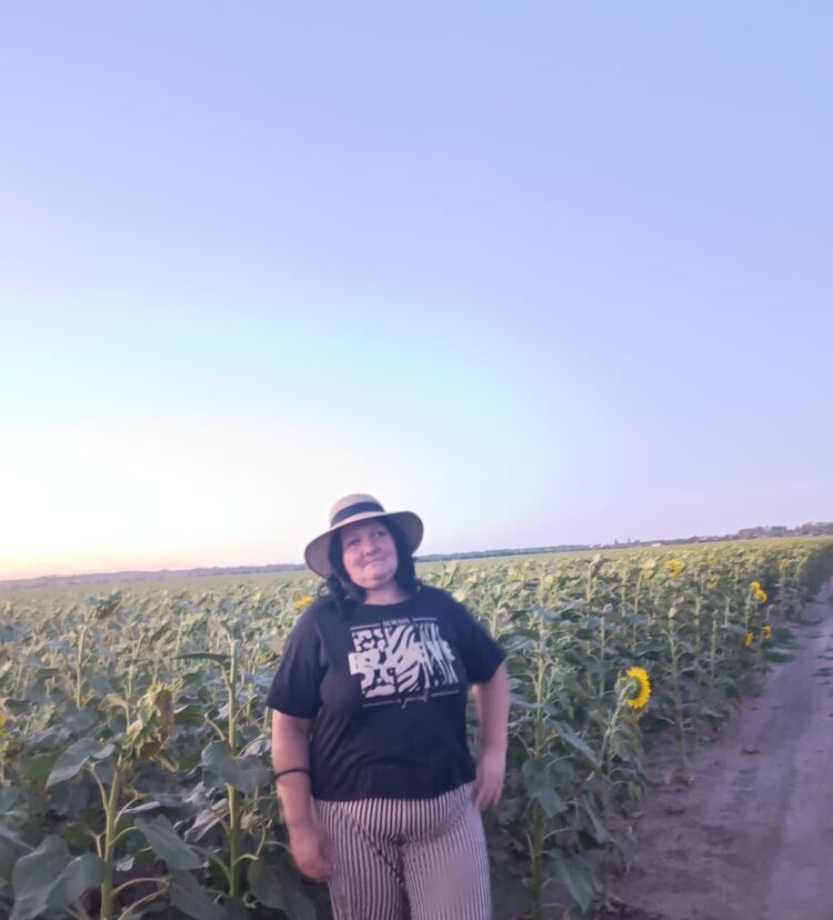  44831893  , 48 ,    -