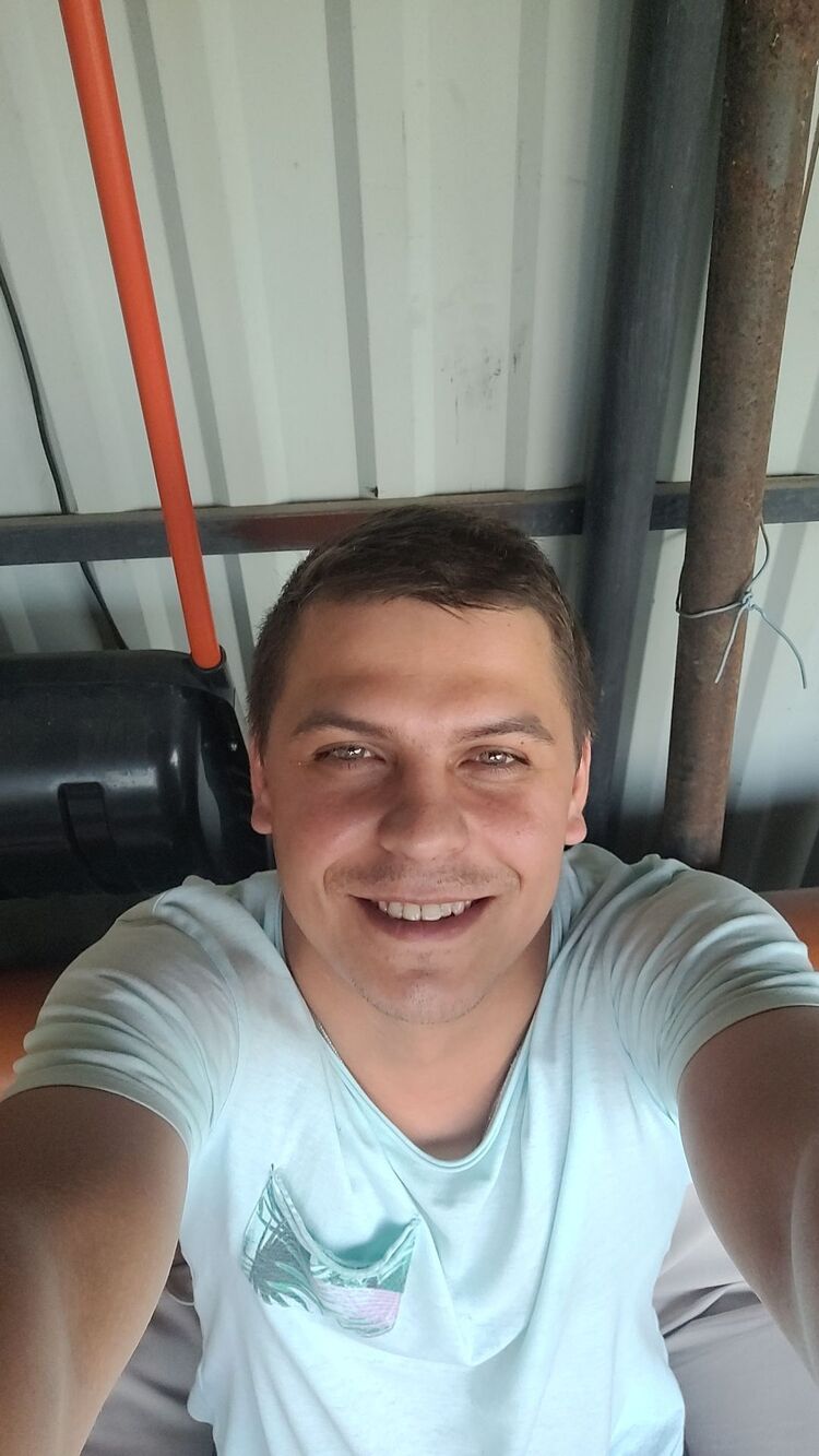  27676793  , 33 ,    