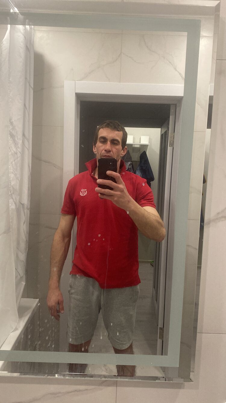  50976903  Roman, 46 ,    --