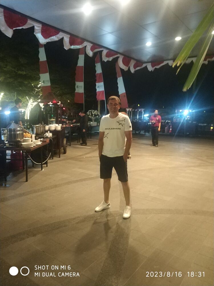  37460493  , 35 ,    