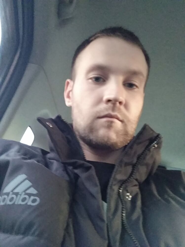  47476823  Denis, 28 ,    