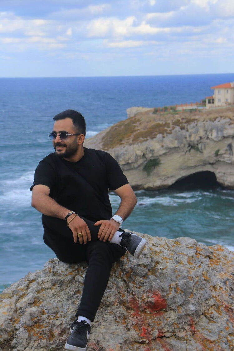  43180323  Suhib, 27 ,    