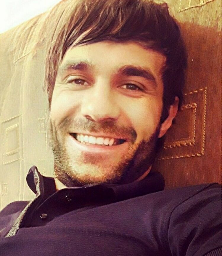  27043933  Aram, 31 ,    