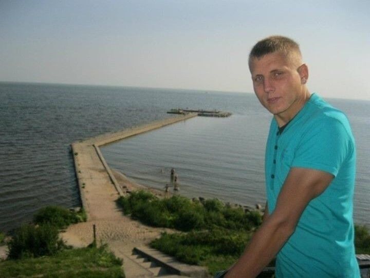  ,   Viktoras, 35 ,   ,   , c 