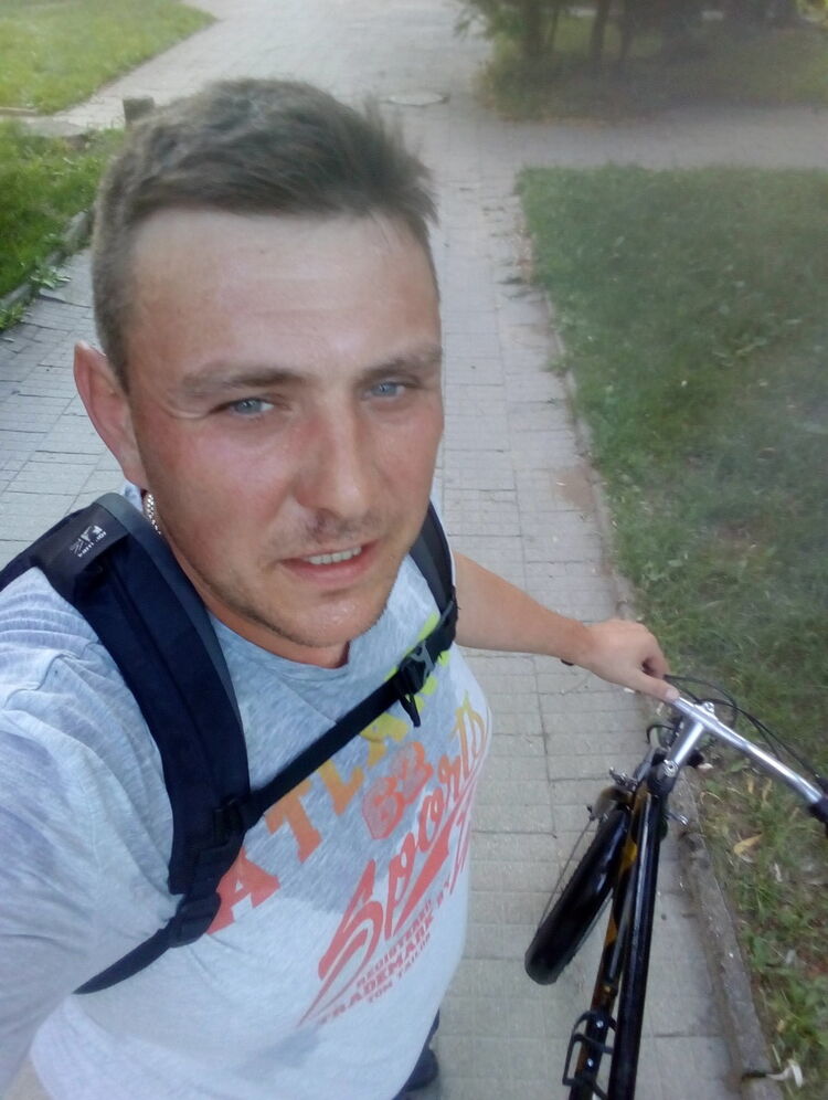  13067923  Dmitriy, 46 ,    