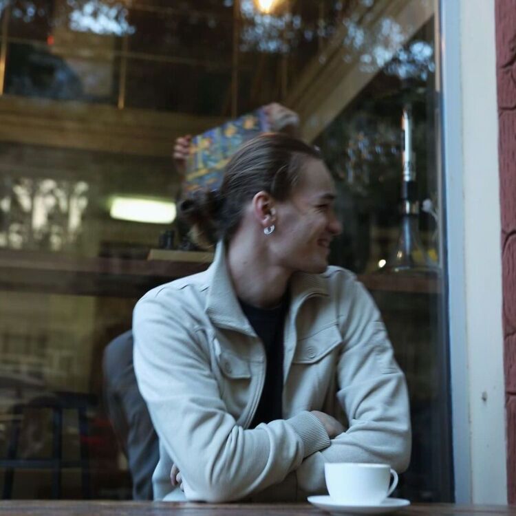  ,   Alex, 24 ,   ,   