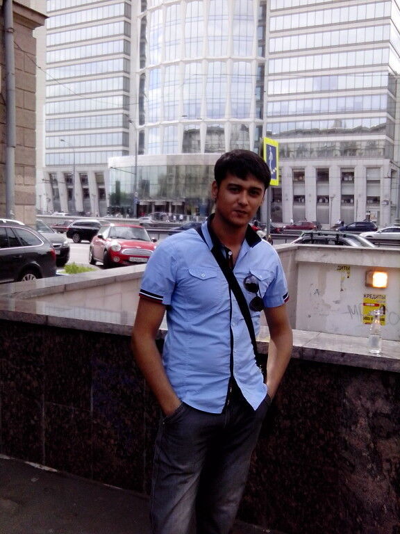  18128773  Bek, 34 ,    