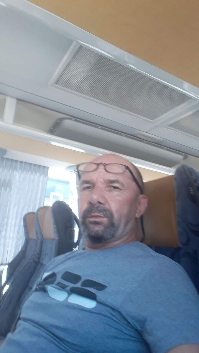  ,   Ahmet, 61 ,     , c 