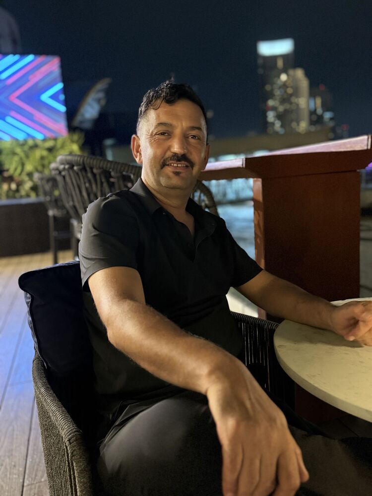  52000623  Aliy, 37 ,    Haiphong