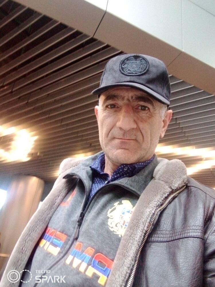  ,   Armen, 51 ,   ,   