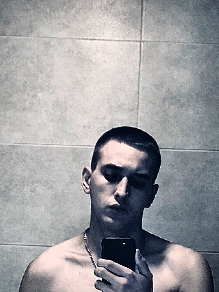  45073403  , 20 ,    