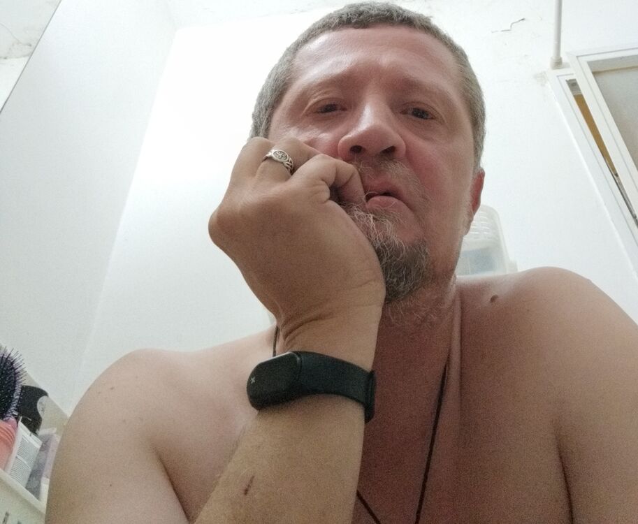  39241663  John, 46 ,    Ramat Gan