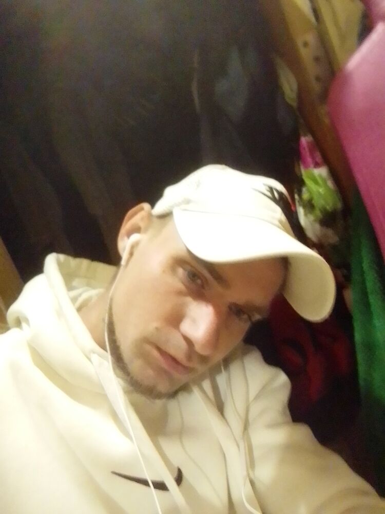  40452043   , 31 ,    