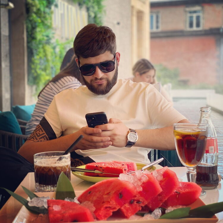  38052873  Slav, 25 ,    