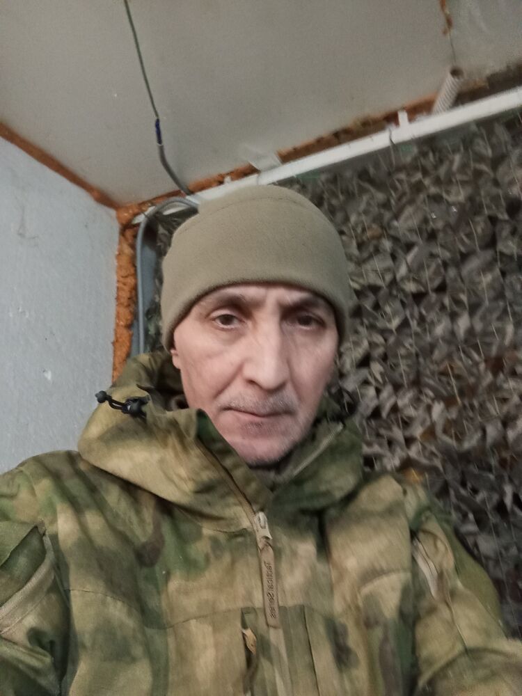  53279483  , 52 ,    