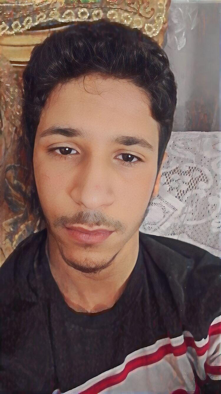  35679123  Yehia, 20 ,    