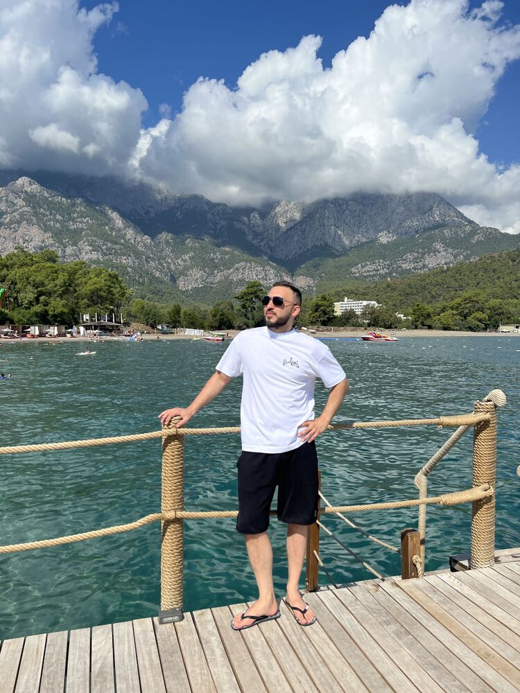  --,   Max, 34 ,   ,   