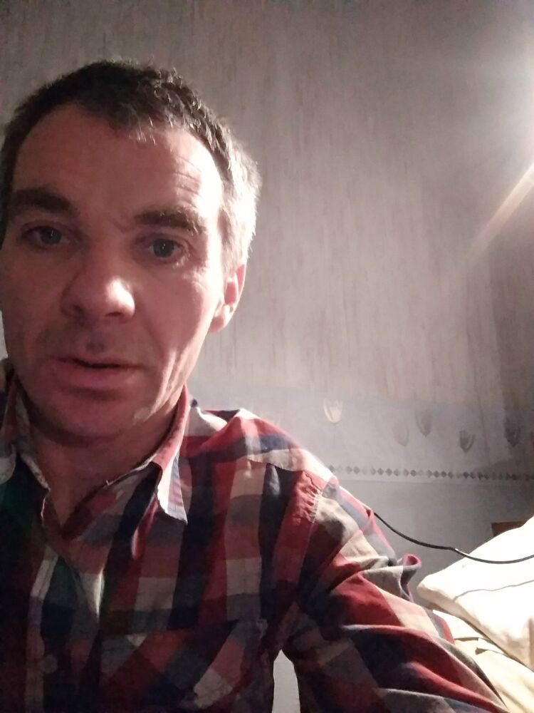  ,   Robert, 48 ,   