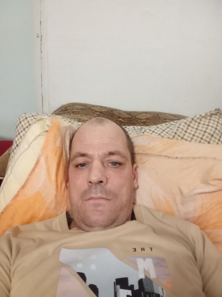 40026463  , 42 ,    
